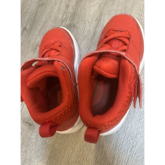 Boys 12c Jordan Max aura 3 Ps ‘University red’ High Tops - Picture 6 of 14